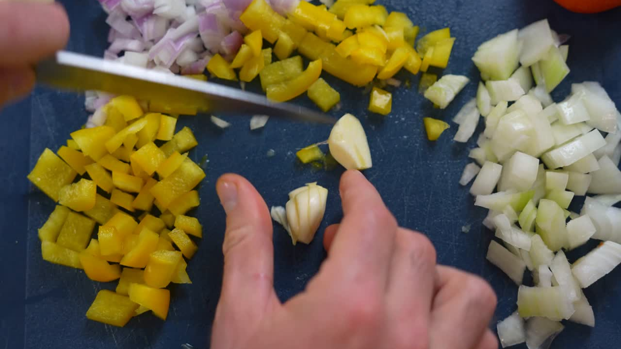 How to Boost Your Immune System with Garlic